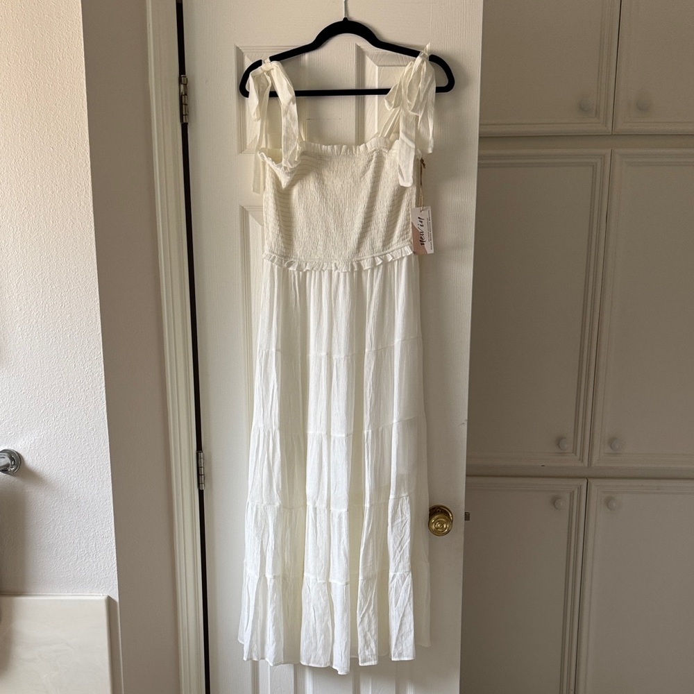Chic Ivory Maxi Dress with Bow Straps